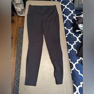 Black swift speed HR 28” leggings *mild flaw